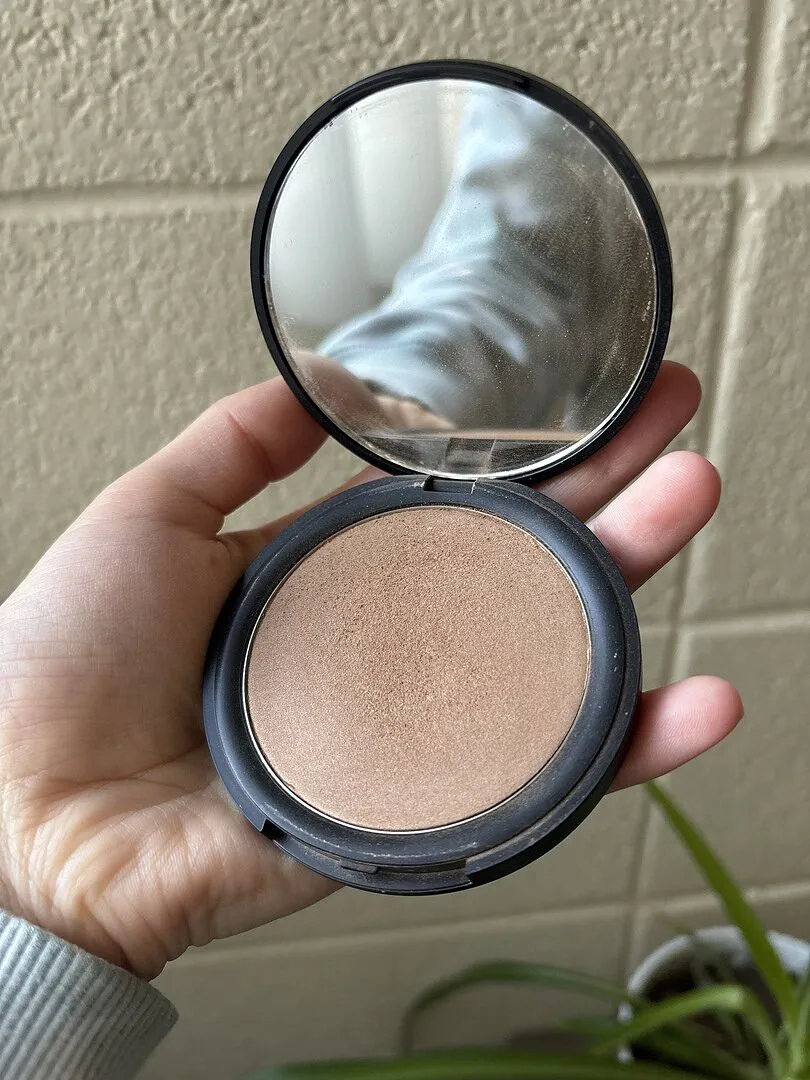 Toups and Co Bronzer pudder Touch of Sun naturlig glød